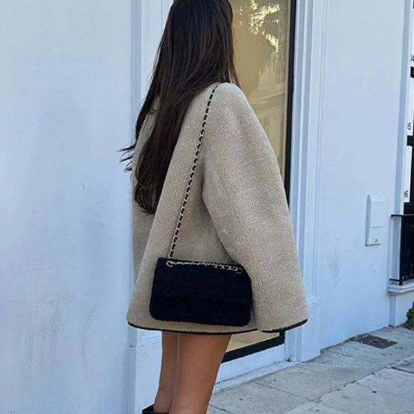 Grace Wool Jacket – Elegant and Warm Outerwear for Any Occasion