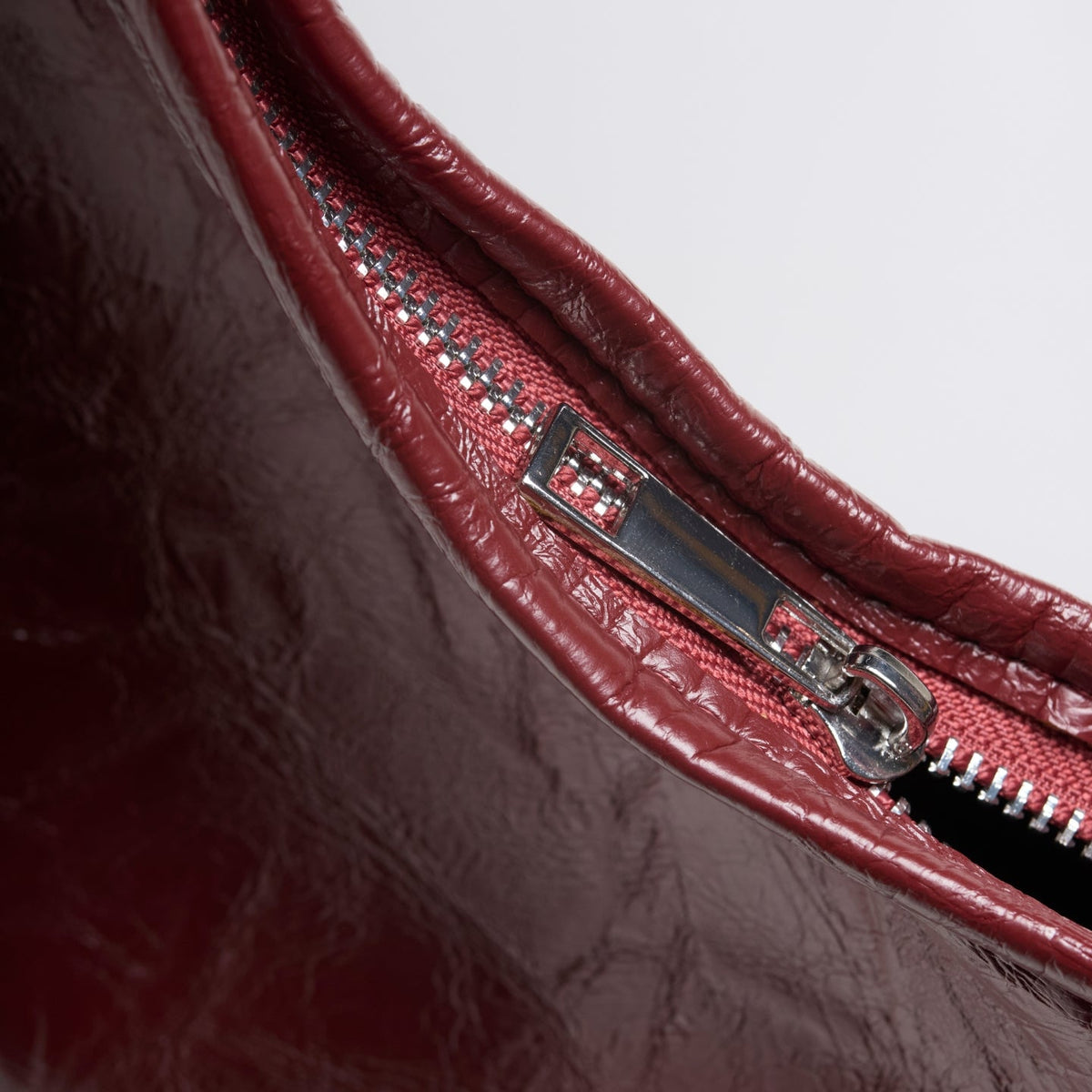 Scarlett Distressed Leather Tote