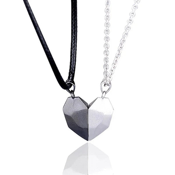 Heartbeat Necklace – Magnetic Heart Pendant