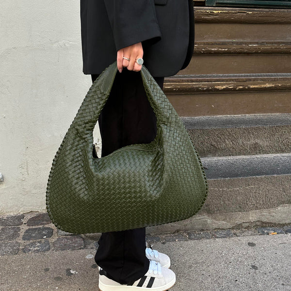 UrbanMuse™ – Style, space, and confidence in one perfect bag