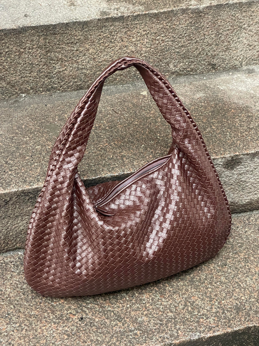 UrbanMuse™ – Style, space, and confidence in one perfect bag