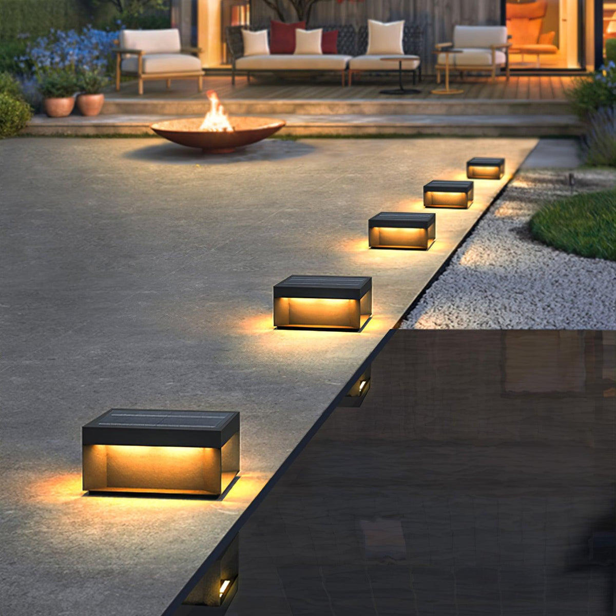 Outdoor post light with solar energy