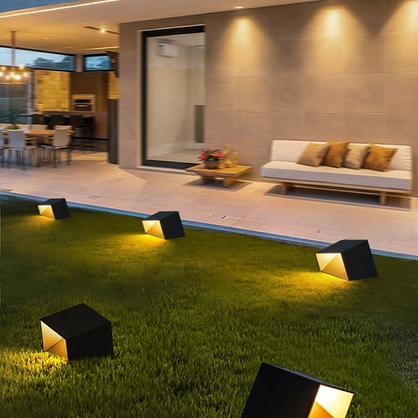 Cube Garden Solar Outdoor Light