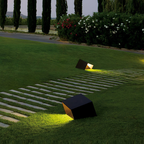 Cube Garden Solar Outdoor Light