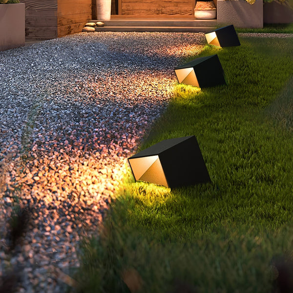 Cube Garden Solar Outdoor Light