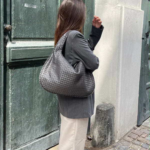 UrbanMuse™ – Style, space, and confidence in one perfect bag
