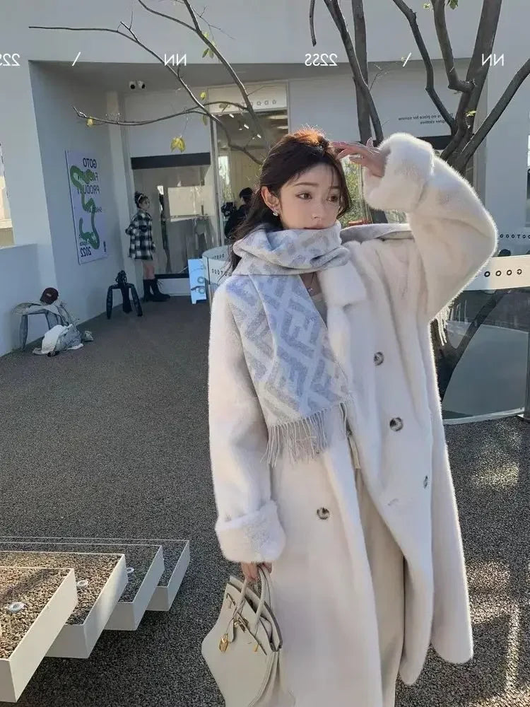 Isla Women's Coat | Double-Breasted Design