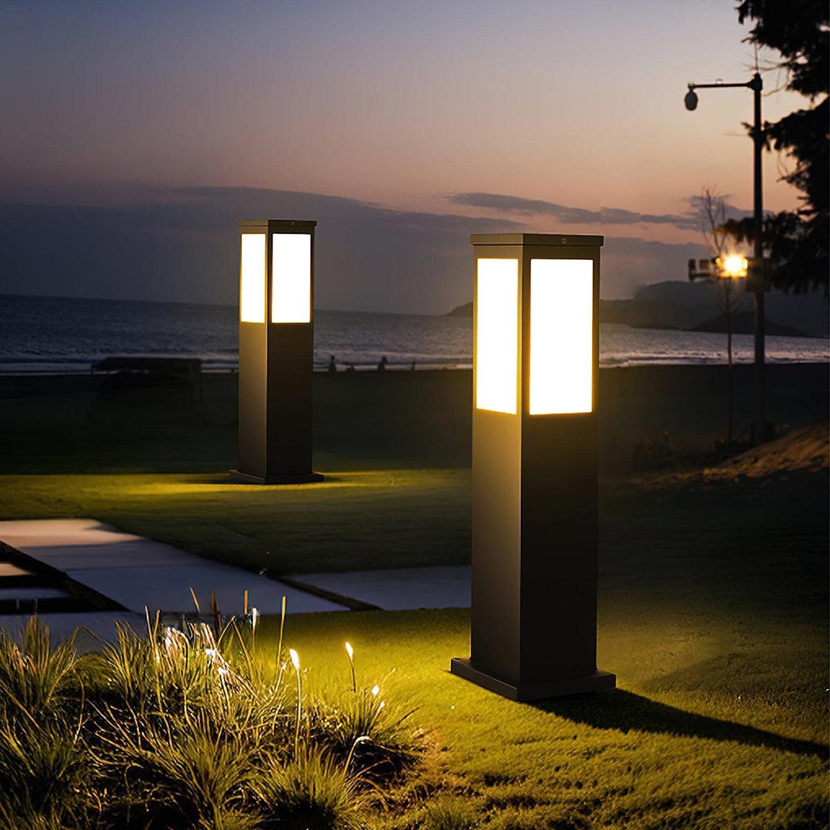Kuzco Bollard Outdoor Light