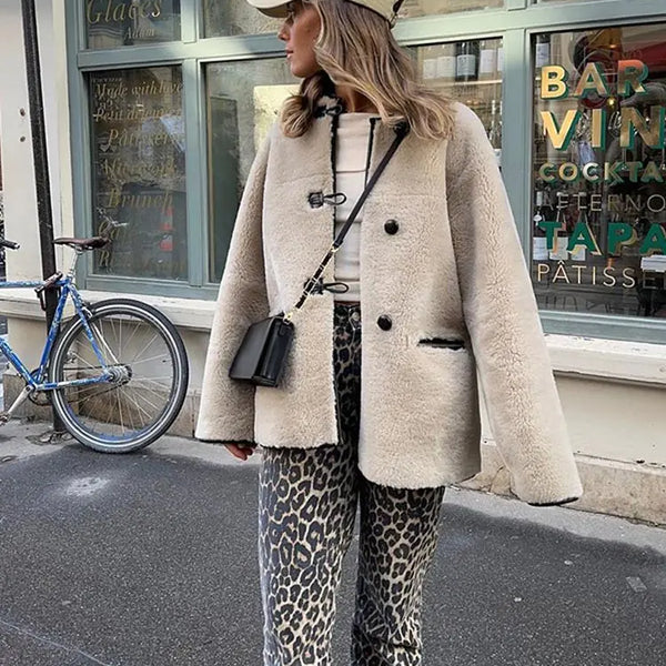 Grace Wool Jacket – Elegant and Warm Outerwear for Any Occasion