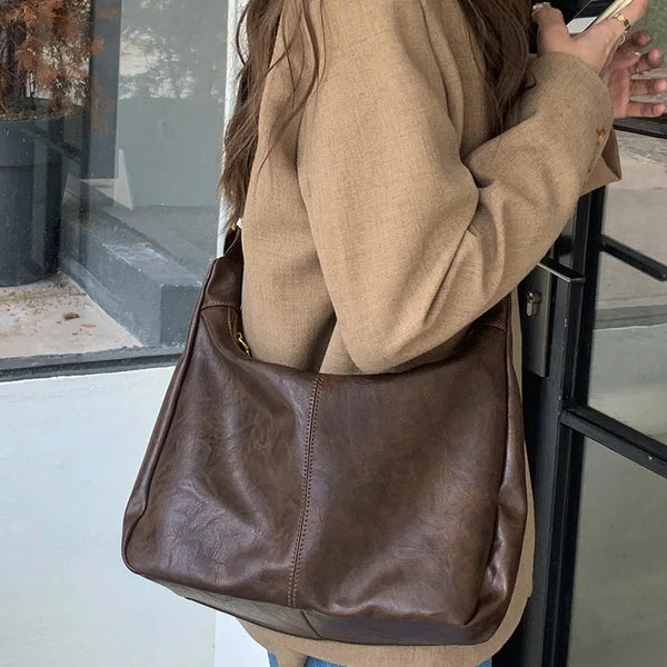Isabelle Messenger Bag – Stylish and Functional Everyday Crossbody