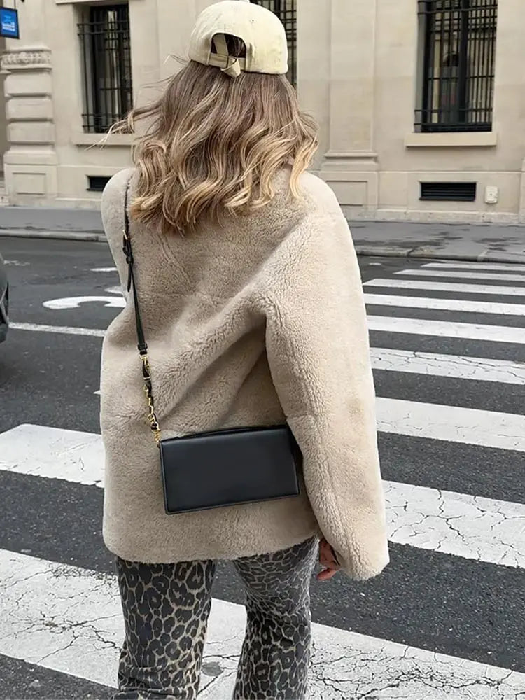Grace Wool Jacket – Elegant and Warm Outerwear for Any Occasion