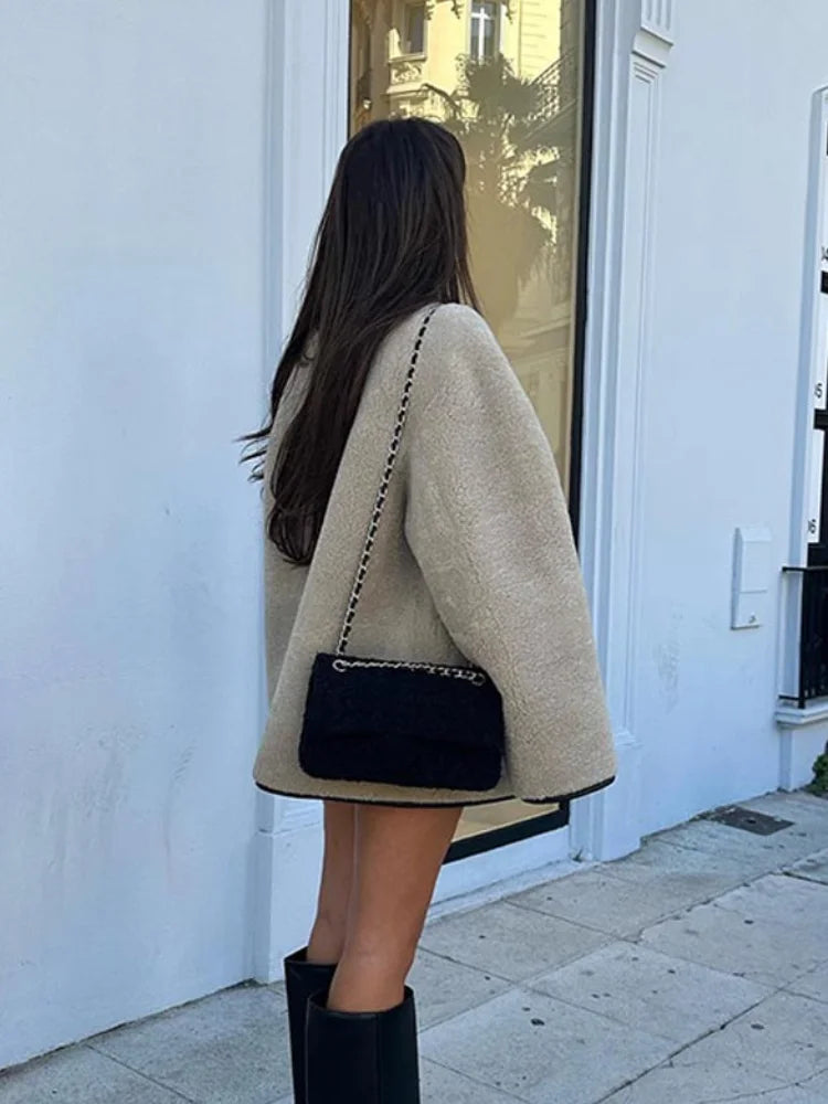 Grace Wool Jacket – Elegant and Warm Outerwear for Any Occasion