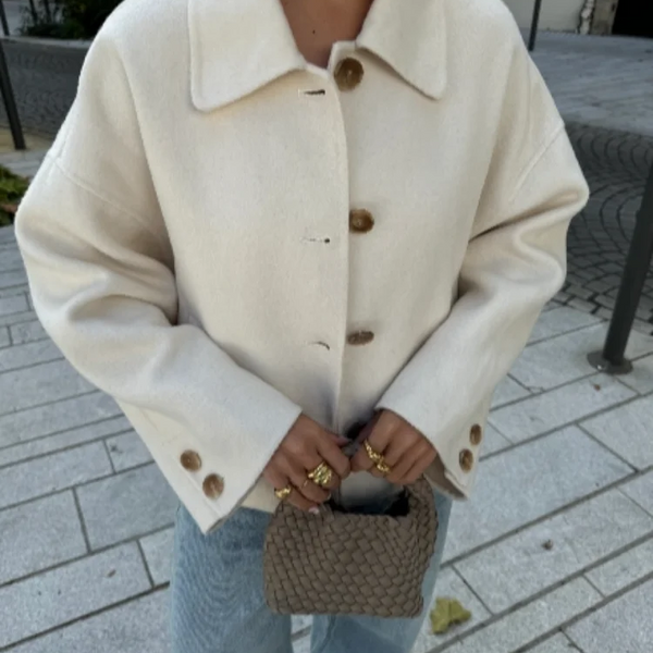 Iris Luxe Coat – Sophisticated and Stylish Outerwear for Women