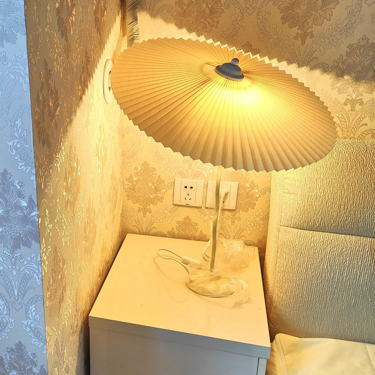 Squiggle Table Lamp