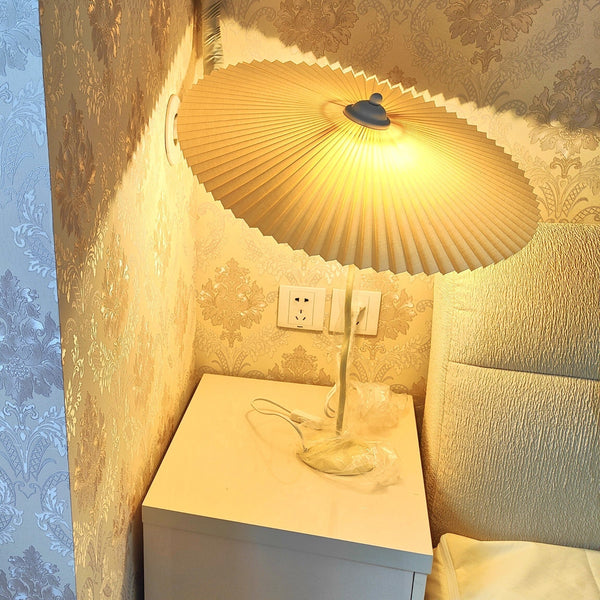 Squiggle Table Lamp