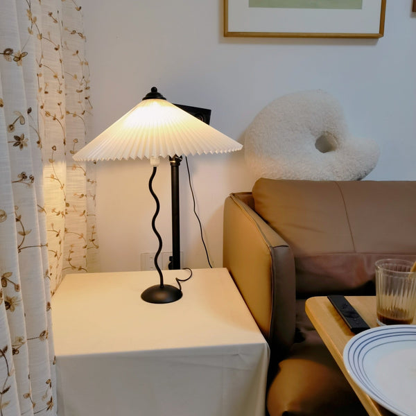 Squiggle Table Lamp