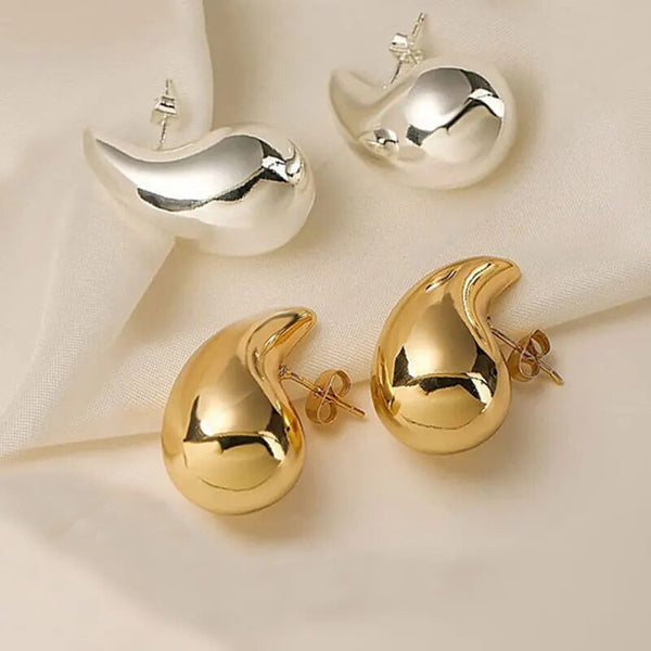 Luna Drop Earrings – Sleek and Modern Minimalist Studs
