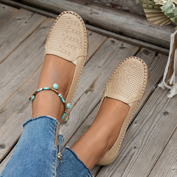 Vintellea™ – Elegant Women's Loafer with Retro Perforation