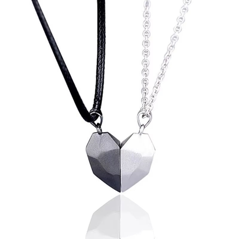 Heartbeat Necklace – Magnetic Heart Pendant
