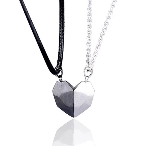 Heartbeat Necklace – Magnetic Heart Pendant