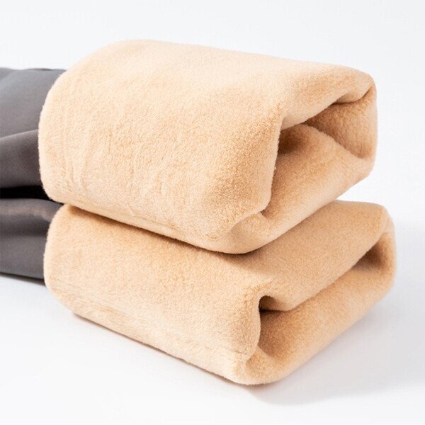 PlushTights™ – Flawless Legs & Cozy Warmth