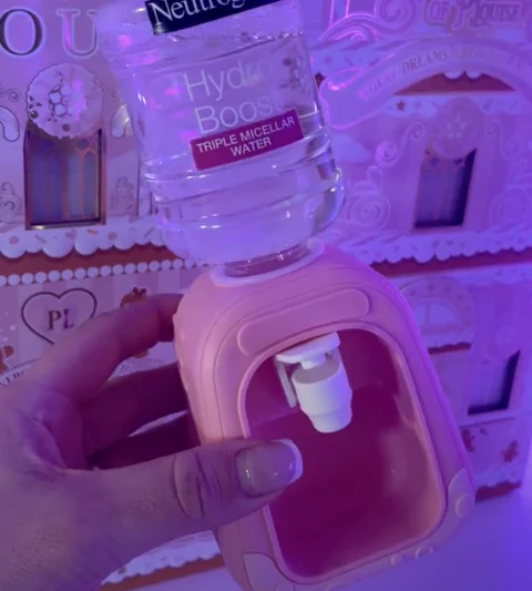 HydraPump™ Mess-Free Makeup Removal