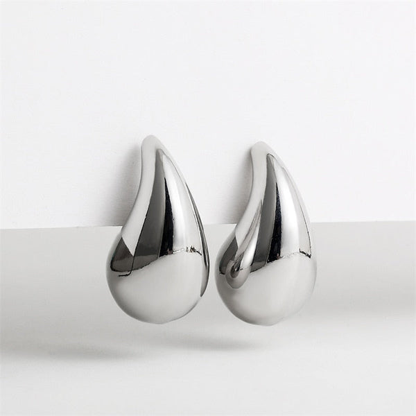 Luna Drop Earrings – Sleek and Modern Minimalist Studs